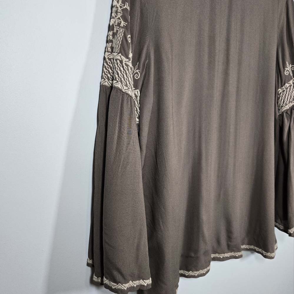 Chelsea & Theodore Embroidered Bohemian Top Womens Size Medium Green Boho Blouse - Picture 8 of 12